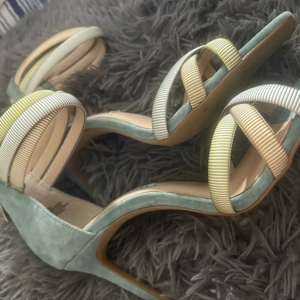 New!Charles David Size 11 Strappy high stiletto metallic straps back zipper - Picture 2 of 8